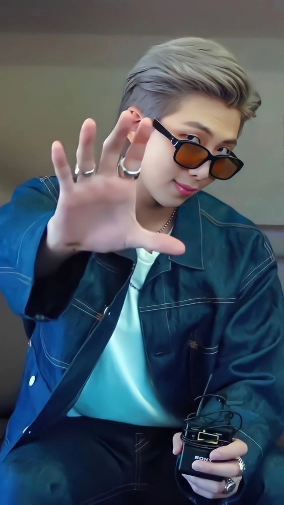 Một trong những tấm ảnh RM BTS đẹp nhất