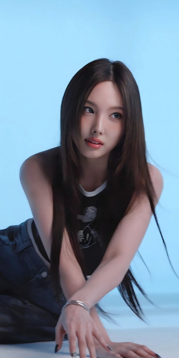 Tổng hợp khoảnh khắc Sana và các thành viên TWICE