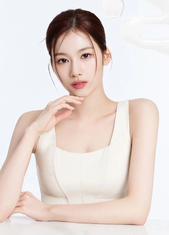 Những biểu cảm aegyo đốn tim fan