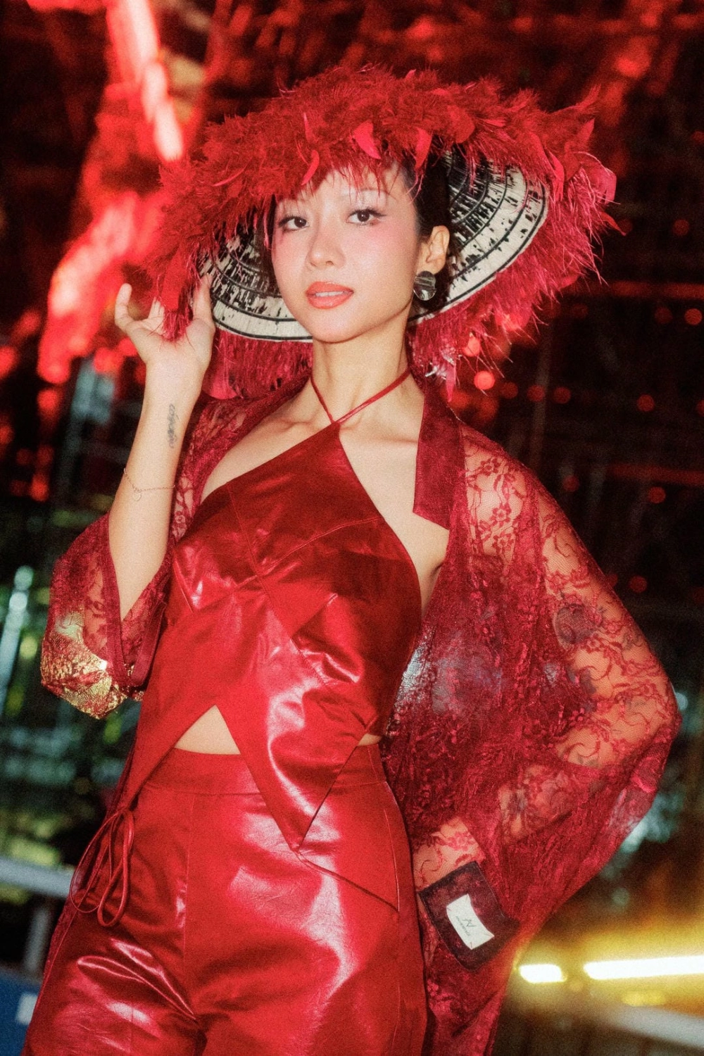 Bộ sưu tập ảnh Suboi với phong cách thời trang độc đáo