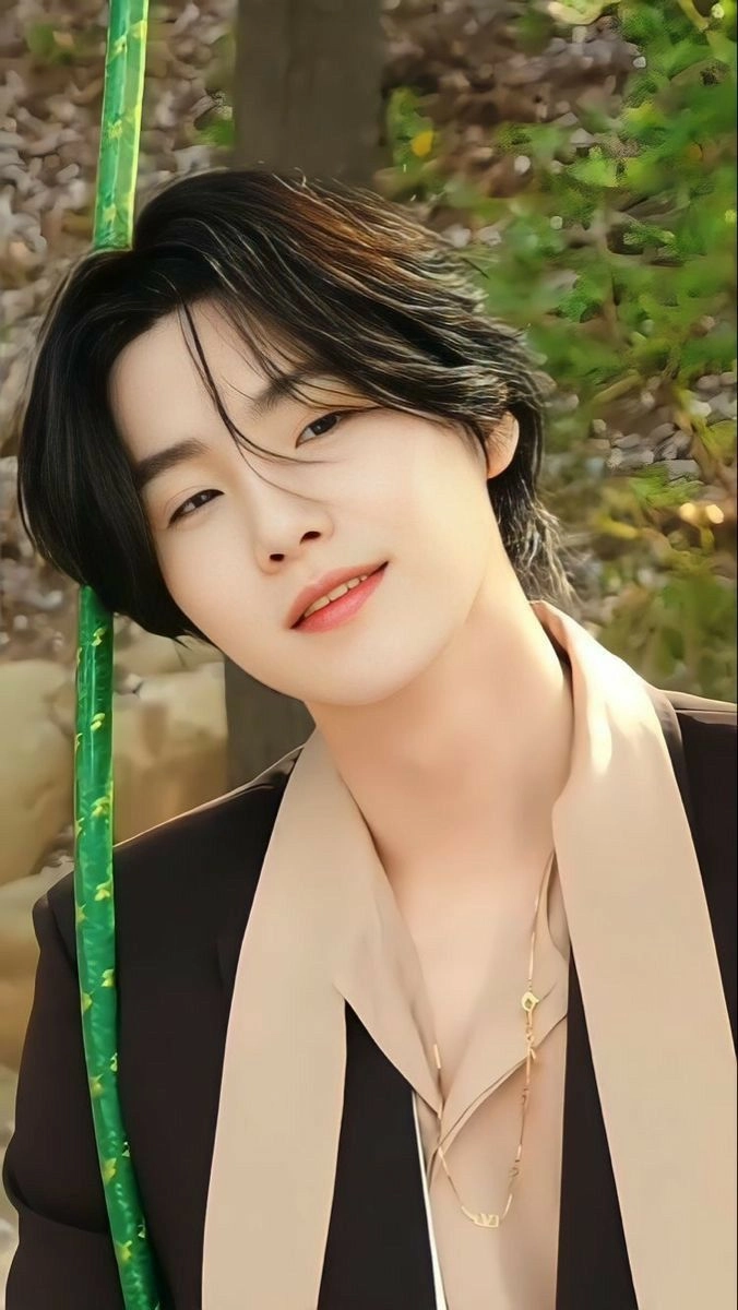 Hình ảnh SUGA (BTS) mới nhất 2025