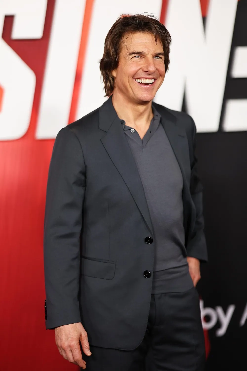 Siêu sao hành động Tom Cruise trên thảm đỏ