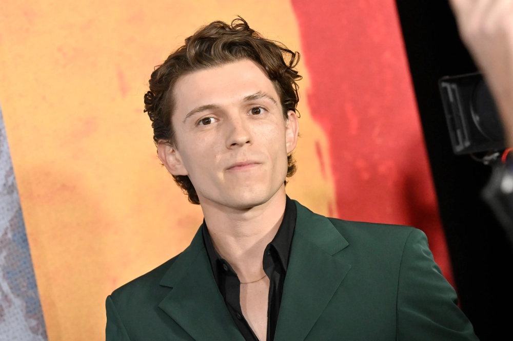 Tom Holland trên thảm đỏ