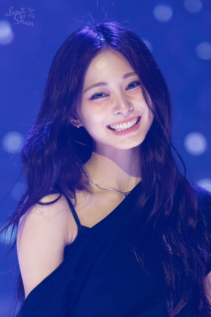 Vẻ đẹp quyến rũ trong quảng cáo tzuyu visée
