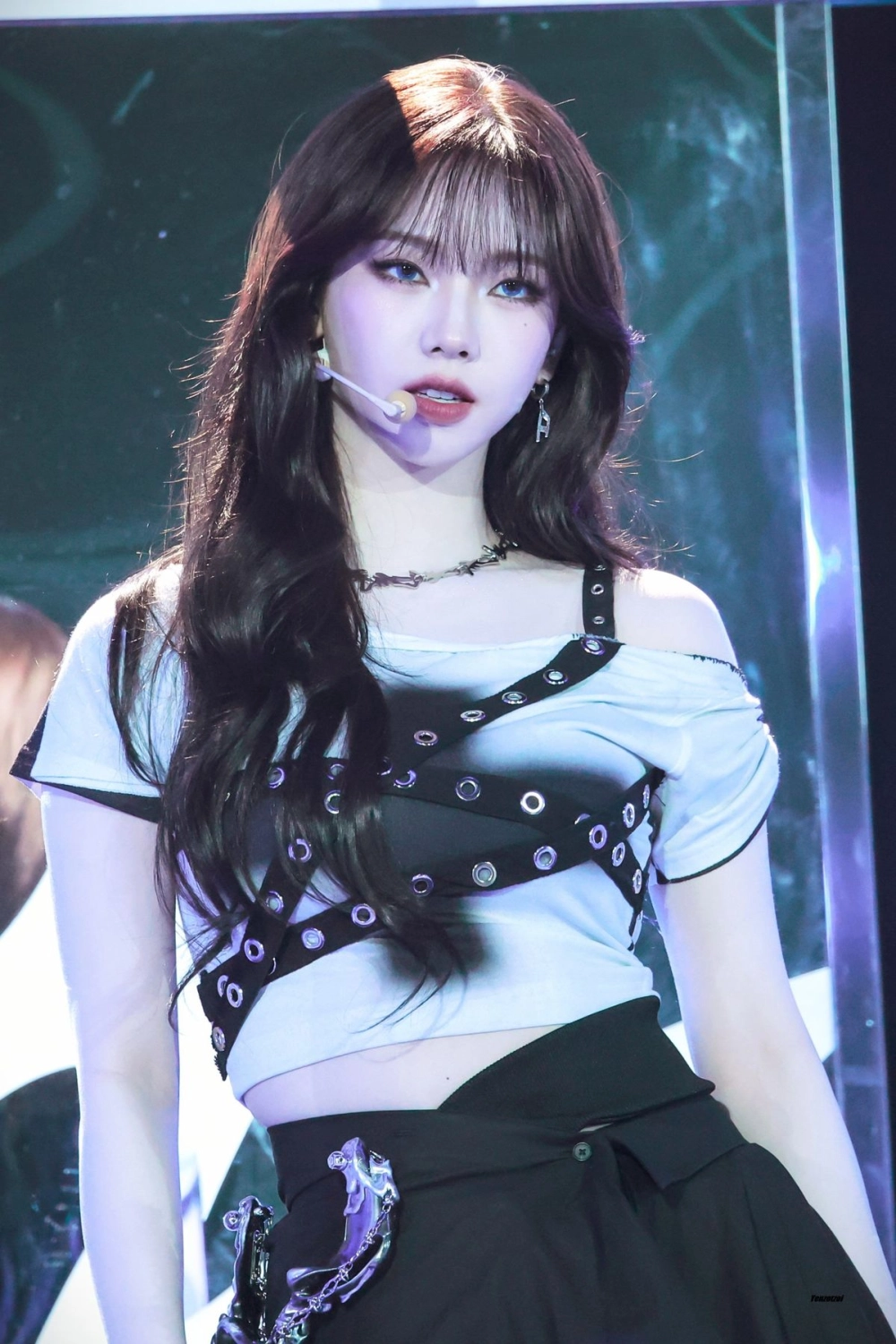 Vũ đạo mạnh mẽ được ghi lại trong fancam Winter