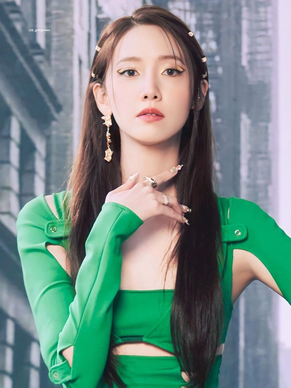 Yoona tại sự kiện của Yoona AEC