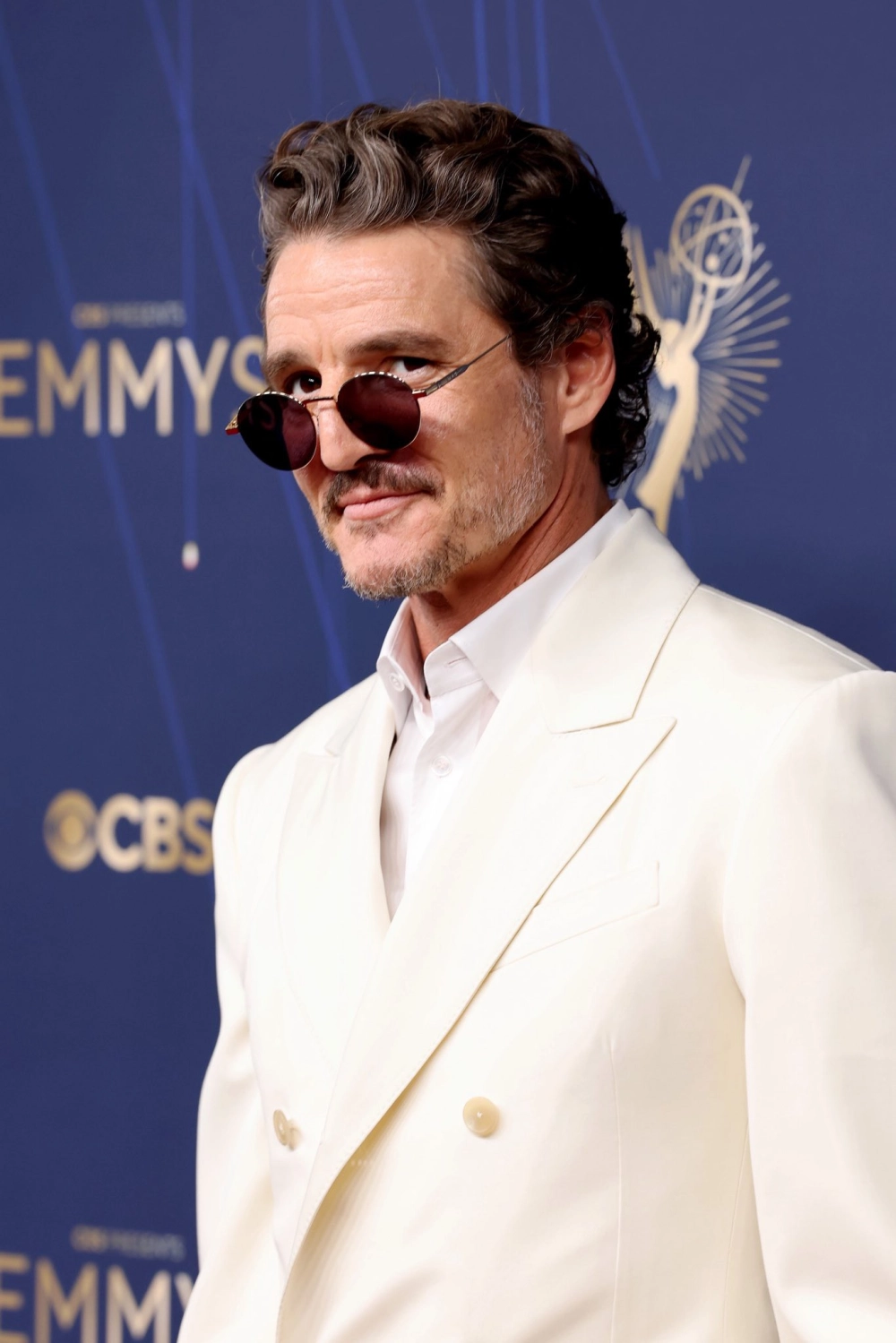 Sự nghiệp diễn xuất đỉnh cao và sức ảnh hưởng toàn cầu của actor pedro pascal.