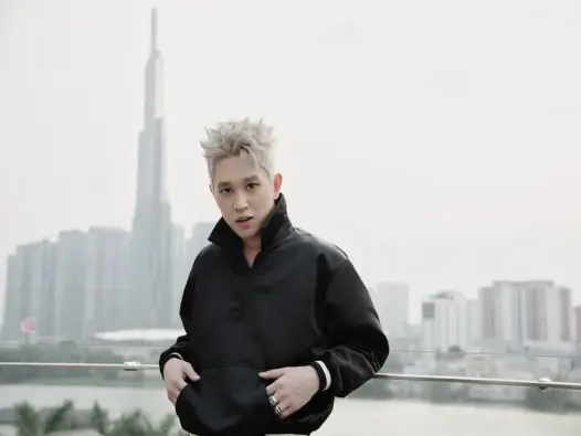 Những khoảnh khắc chất nhất trong loạt ảnh B Ray mới