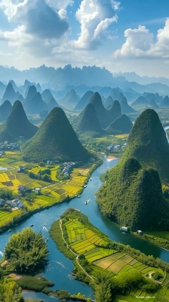 Ảnh nền máy tính dòng sông uốn lượn giữa thung lũng