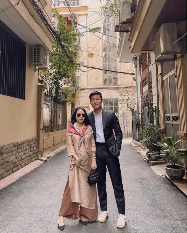 Bà xã Xuân Trường từng bị nhận xét kém duyên
