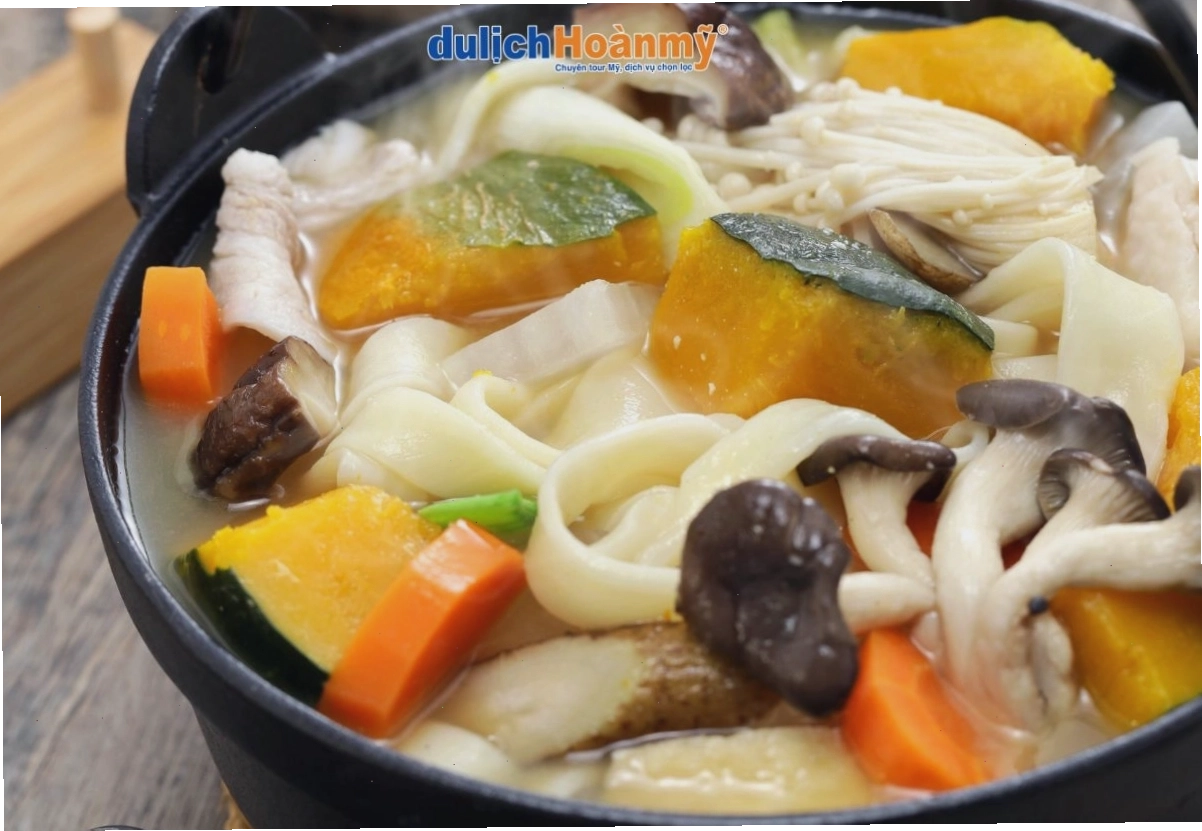 Bát mì Hoto Udon nóng hổi, hấp dẫn