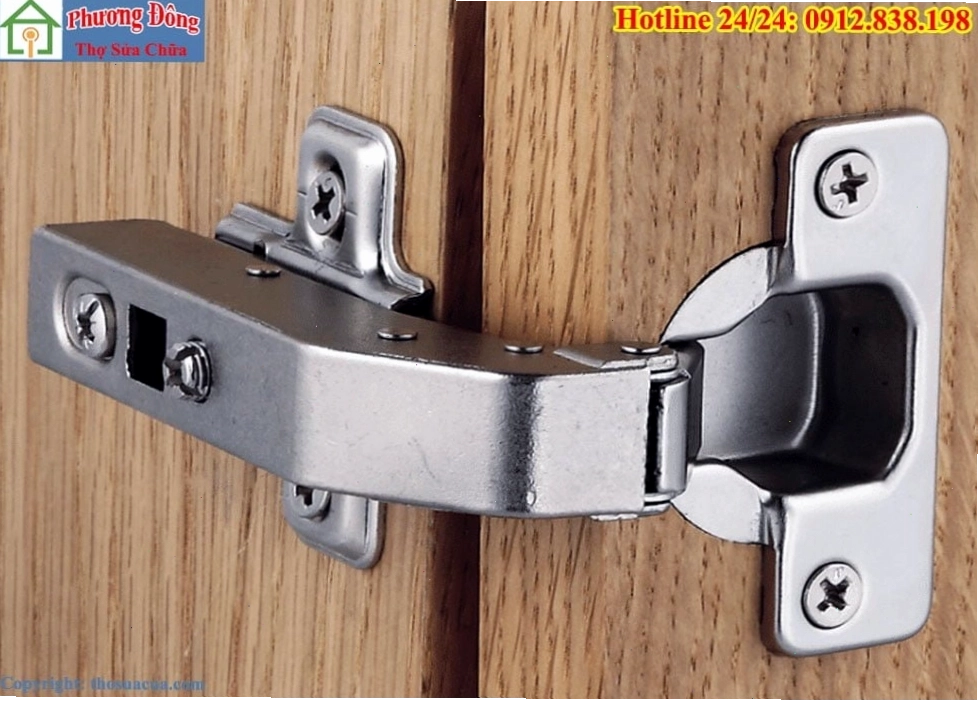 Cách khắc phục bản lề khi cửa tủ bị xệ cánh
