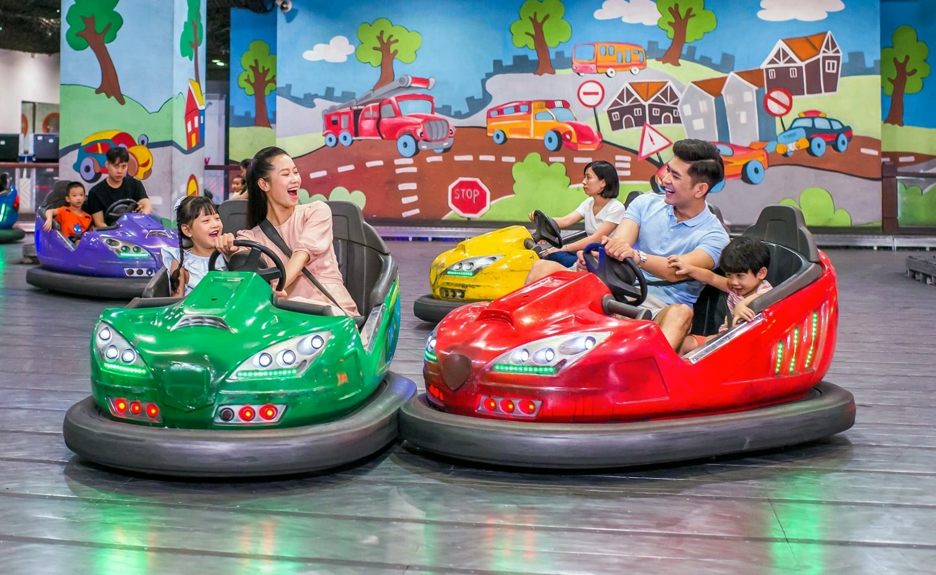 Cảnh quan Làng hoa Nhật Tân nhìn từ xa