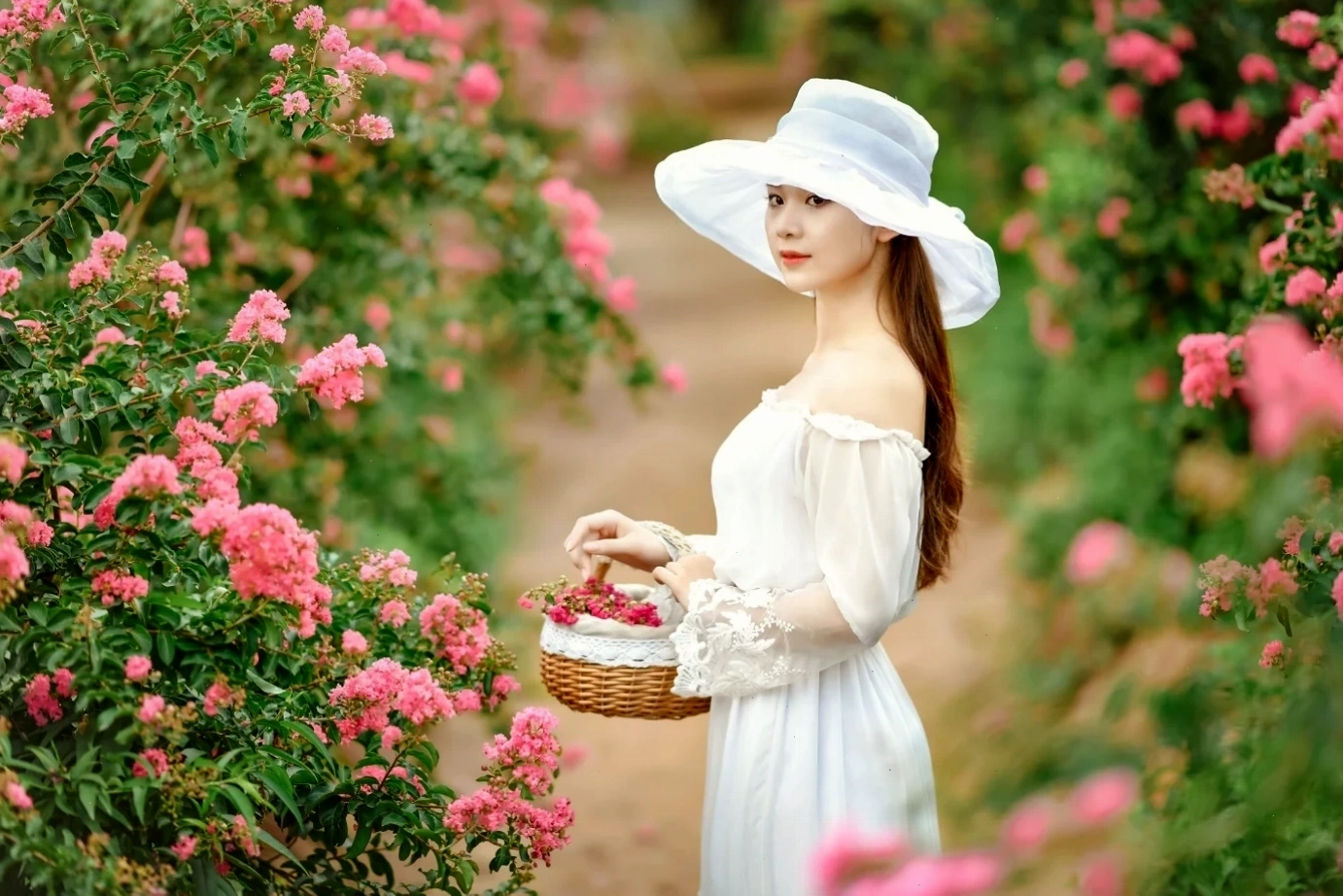 Cảnh quan yên bình của Làng hoa Nhật Tân