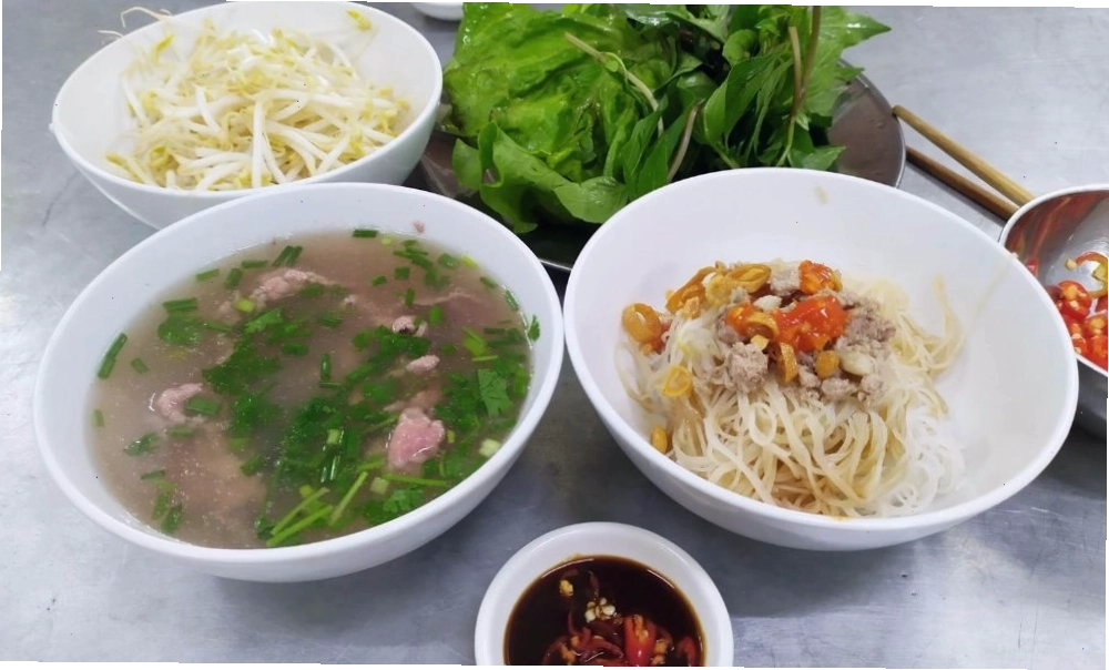 Cảnh sắc thơ mộng của Biển Hồ T