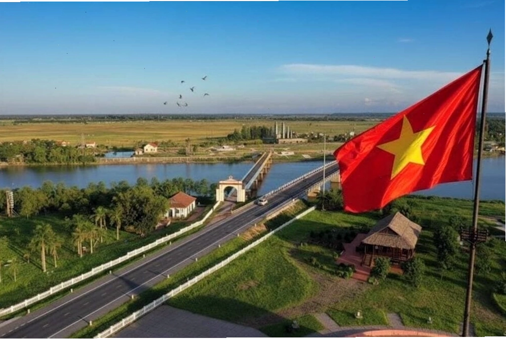 Cầu Hiền Lương, di tích lịch sử quan trọng gần biển Cửa Tùng