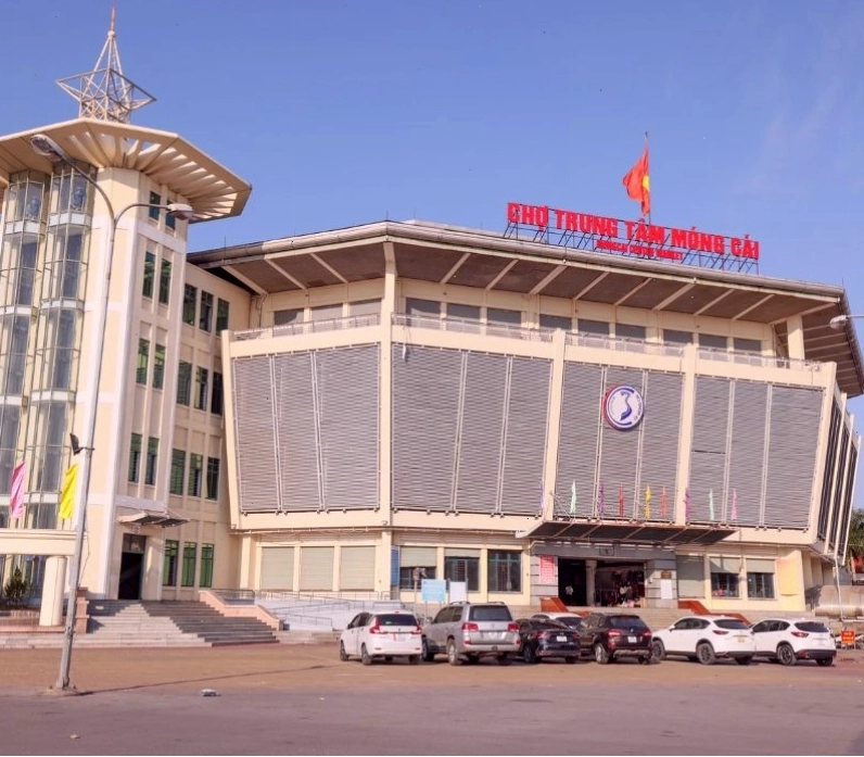 Chợ Móng Cái, điểm mua sắm sầm uất tại Quảng Ninh