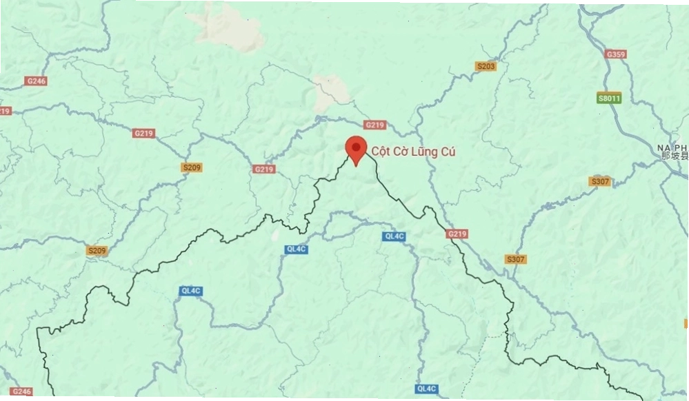 Cột cờ Lũng Cú nhìn từ trên cao