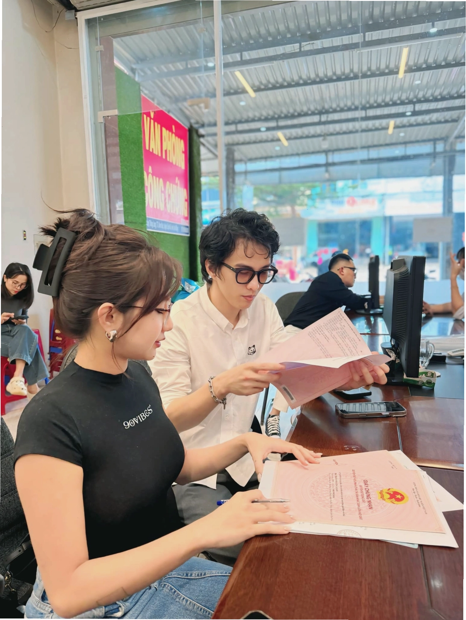 Diệp Lê dành thời gian chất lượng bên các con