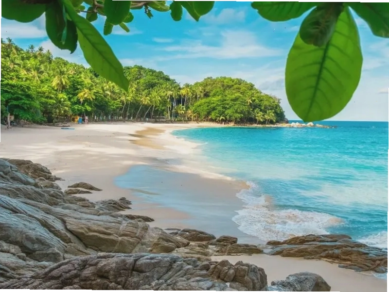Freedom Beach, một bãi biển hoang sơ tuyệt đẹp tại Phuket