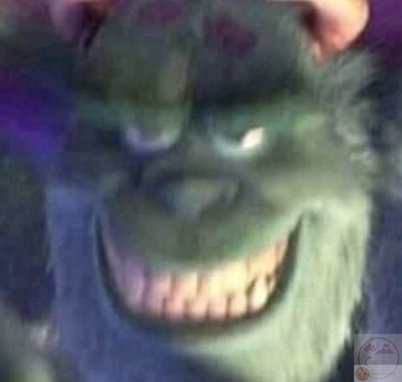 Gương mặt "hehe" mở màn trò cười