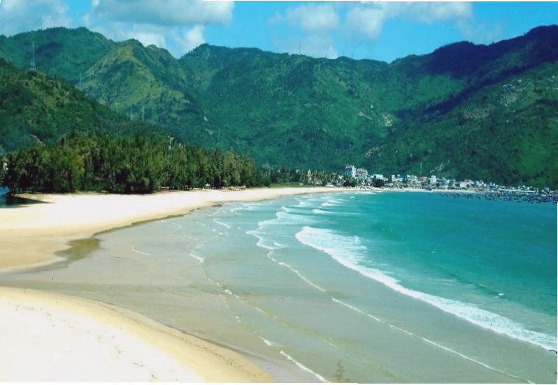 Hoàng hôn lãng mạn trên biển Nha Trang