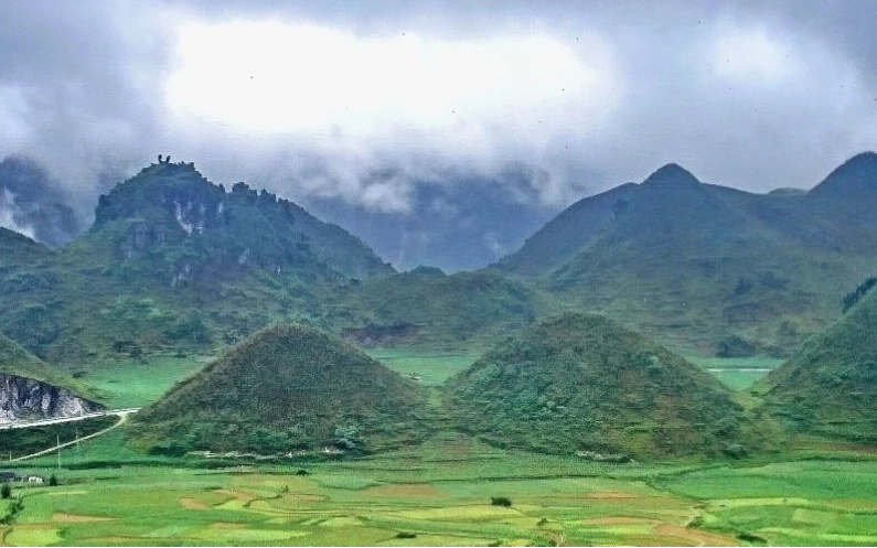 Không gian yên bình tại Núi Đôi Sóc Sơn