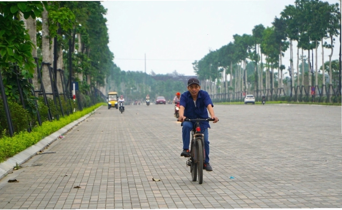 Mặt đường quảng trường biển Sầm Sơn được lát đá tự nhiên
