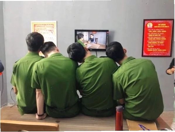 Meme công an chibi độc đáo