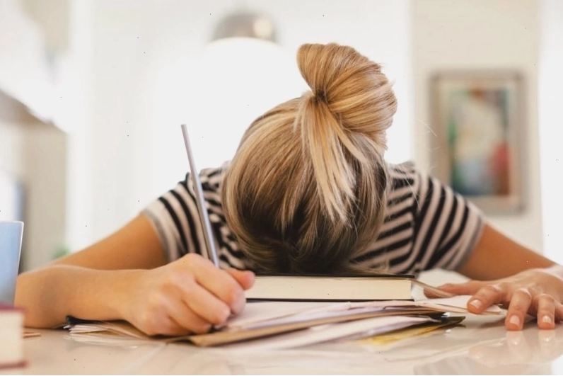 Mệt mỏi, stress làm bệnh viêm đại tràng co thắt thêm trầm trọng