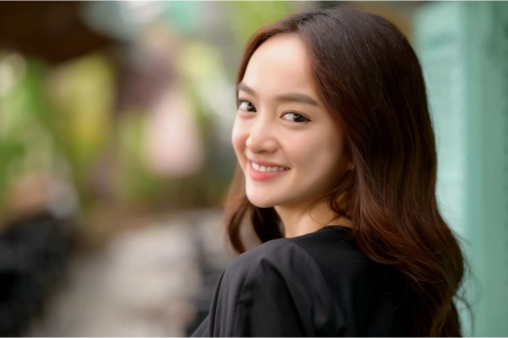 Nhan sắc Kaity Nguyễn thu hút mọi ánh nhìn
