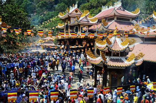 Sự Tích Núi Bà Đen: Huyền Thoại Ly Kỳ Về Người Con Gái Báo Mộng Ở Tây Ninh