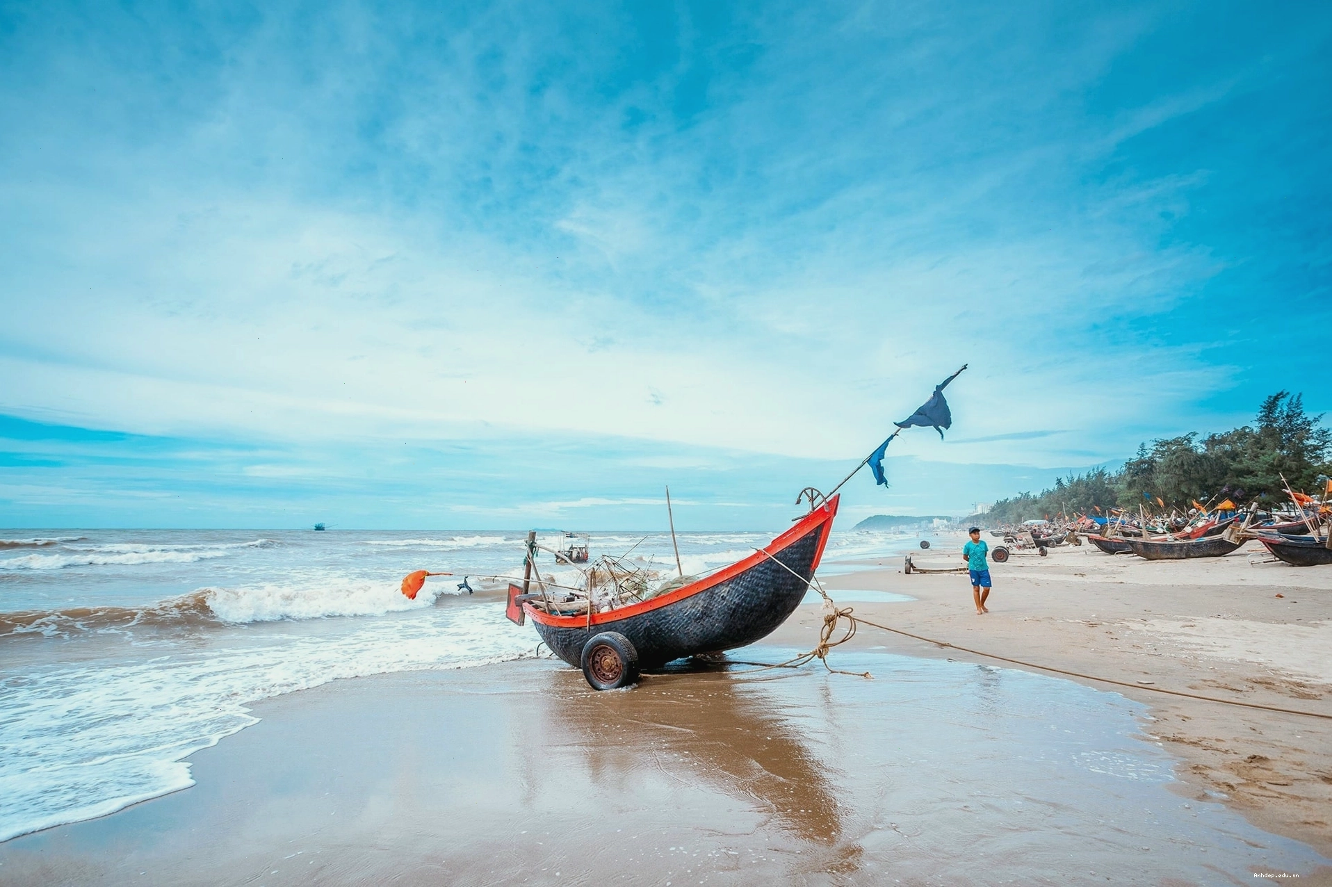 Vẻ đẹp thanh bình của một bãi biển ở Thanh Hóa
