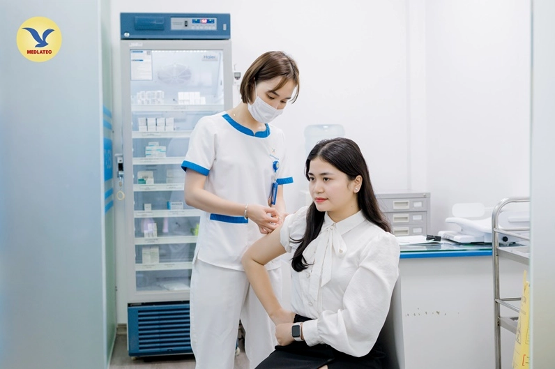 Viêm gan B là bệnh gì? Nguyên nhân, triệu chứng và cách phòng ngừa