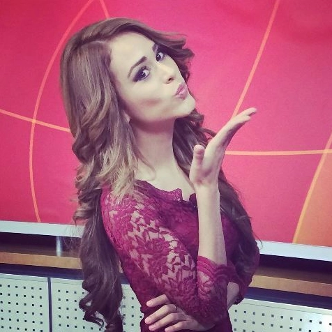 Yanet García: Từ Cô Gái Thời Tiết Đến Ngôi Sao Truyền Thông