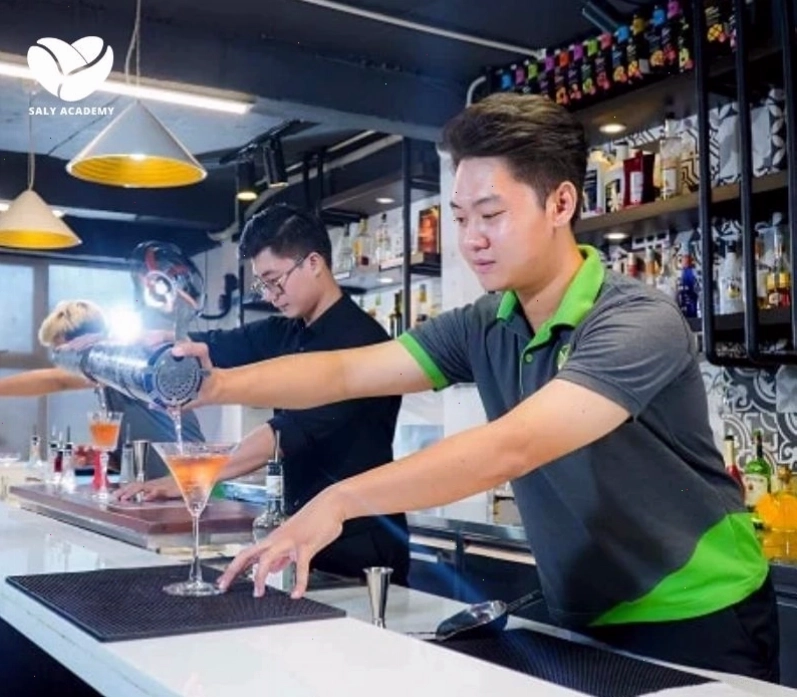 Khóa học chất lượng tại Hướng nghiệp Á Âu