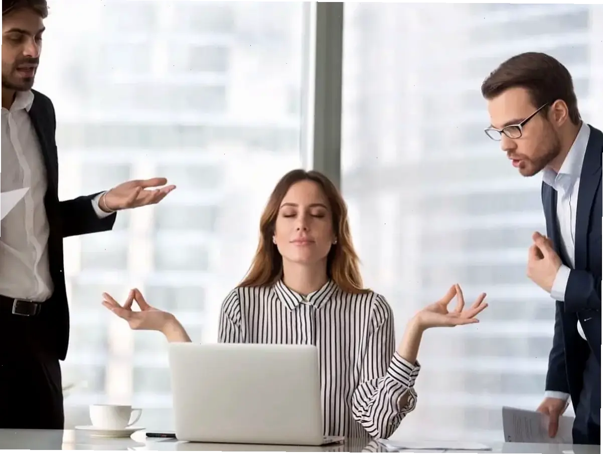 Phương pháp cải thiện kỹ năng giao tiếp ứng xử nơi công sở hàng ngày