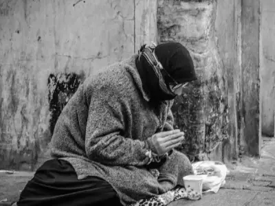 Kho tàng hình ảnh ăn xin hài hước lầy lội mang lại nhiều tiếng cười