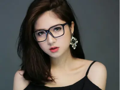 Khám phá ngay 99+ ảnh gái xinh đeo kính siêu đẹp Full HD