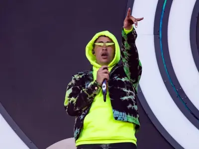 Khám phá thế giới hình ảnh đầy màu sắc của bad bunny