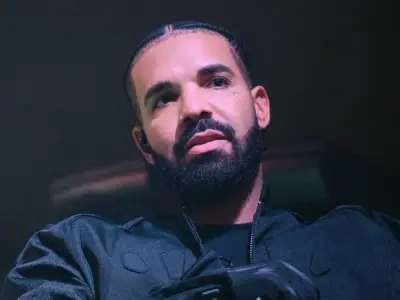 Drake - Những hình ảnh ấn tượng trên hàng ghế đầu NBA