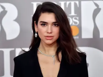 Dua Lipa - Những hình ảnh định hình một biểu tượng toàn cầu