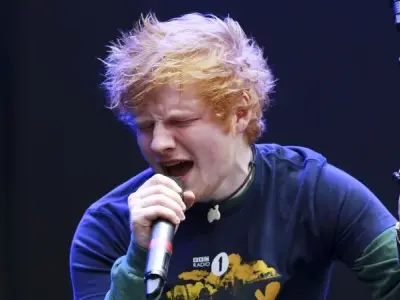 Khoảnh khắc cháy hết mình trên sân khấu của Ed Sheeran