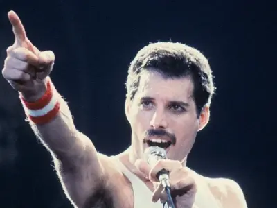 Những hình ảnh bất hủ của Freddie Mercury (Queen)