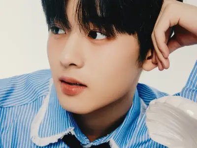 Top Idol K-pop đẹp trai nhất khiến fan đứng ngồi không yên