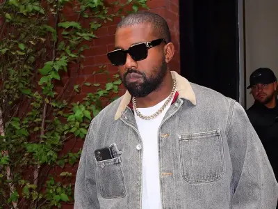 Loạt ảnh gây tranh cãi nhất trong sự nghiệp Kanye West