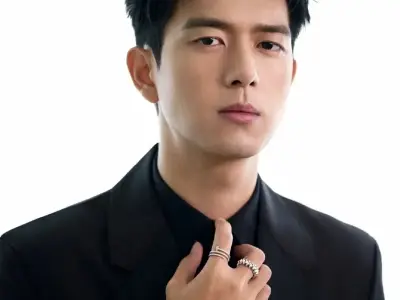 Tổng hợp những khoảnh khắc đời thường của nam thần Lý Hiện