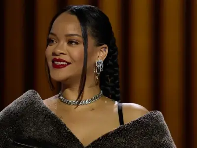 Rihanna - Những khoảnh khắc thời trang làm nên lịch sử