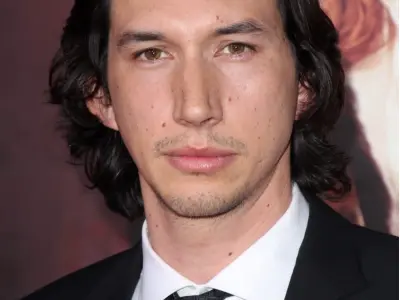 Top hình ảnh đầy nghệ thuật của tài tử Adam Driver