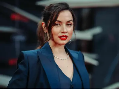 Bộ sưu tập ảnh Ana de Armas đẹp siêu thực trên thảm đỏ